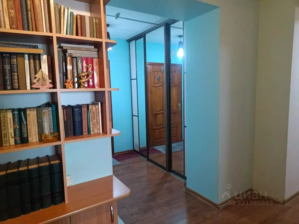 2-к кв. Волгоградская область, Волгоград ул. Милиционера Буханцева, 18 ... - Фото 0