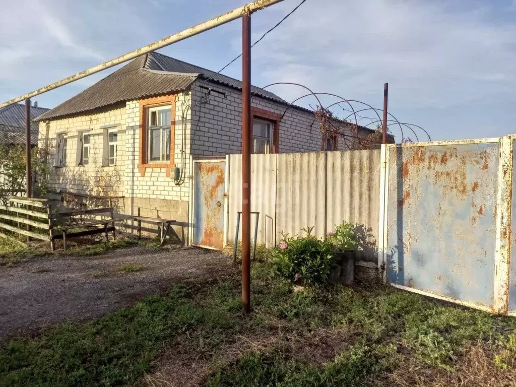 Дом в Белгородская область, Новооскольский городской округ, с. ... - Фото 0