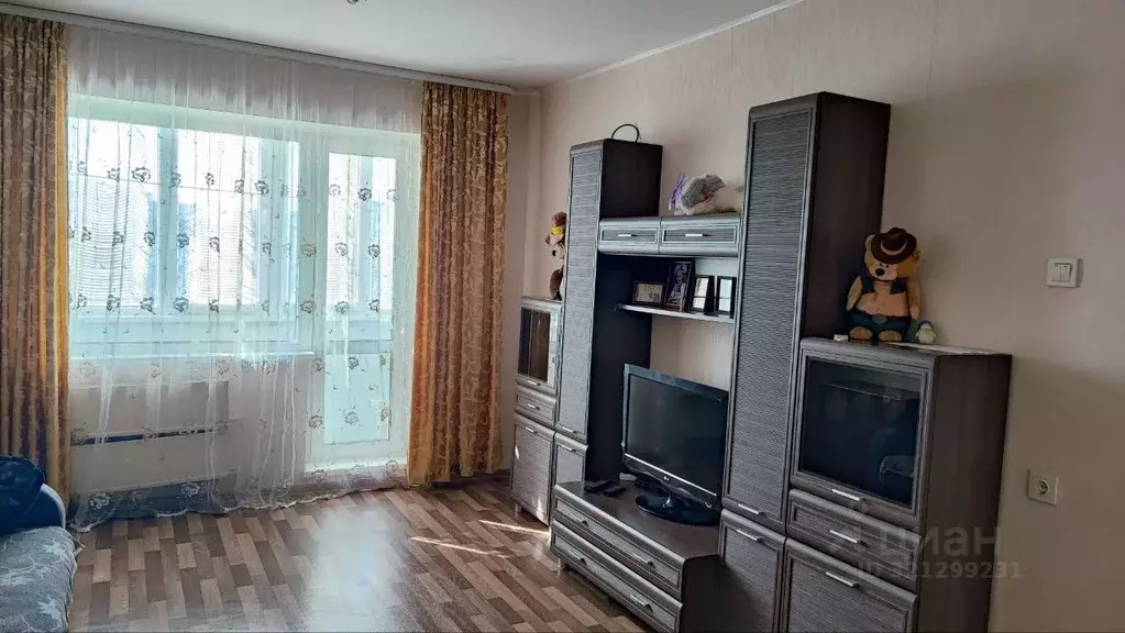 1-к кв. Омская область, Омск ул. 70 лет Октября, 20 (37.0 м) - Фото 0