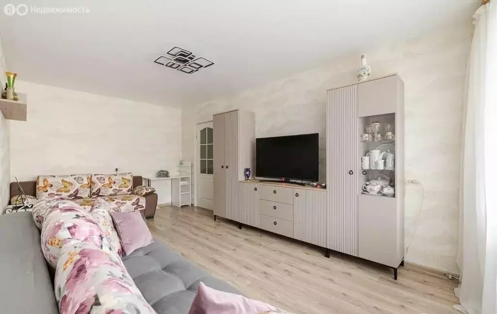 1-комнатная квартира: посёлок городского типа Яблоновский, улица ... - Фото 2