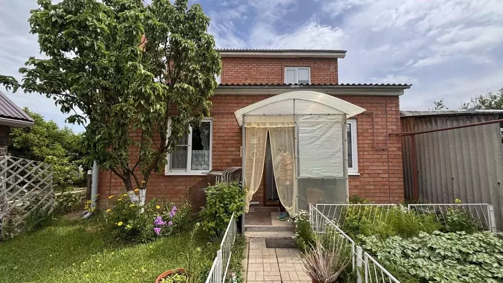 Дом в Краснодарский край, Ейск ул. Сергея Романа (109 м) - Фото 2