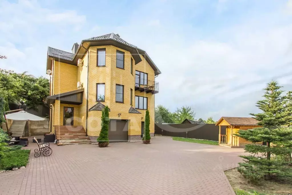 Дом в Воронежская область, Воронеж ул. Академика Прянишникова, 35 (320 ... - Фото 1