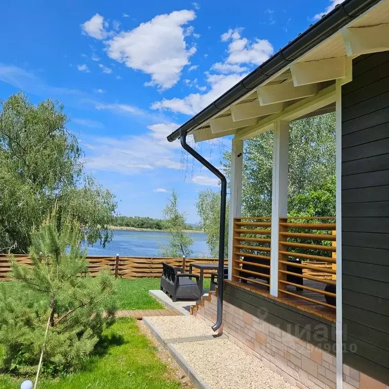 Дом в Саратовская область, Энгельсский район, Терновское муниципальное ... - Фото 1