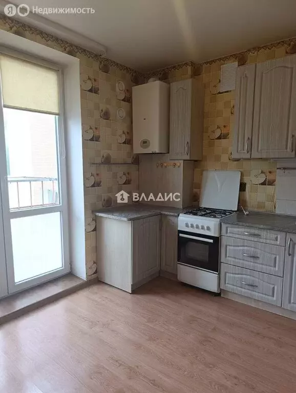 3-комнатная квартира: Калининград, улица Станиславского, 62 (75.3 м) - Фото 2