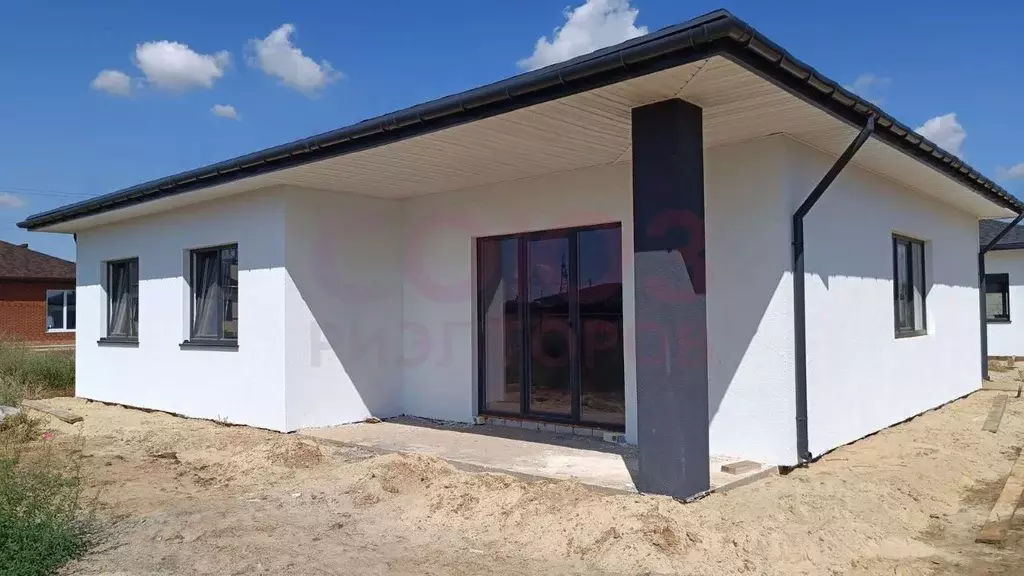 Дом в Волгоградская область, Краснослободск Среднеахтубинский район, ... - Фото 1