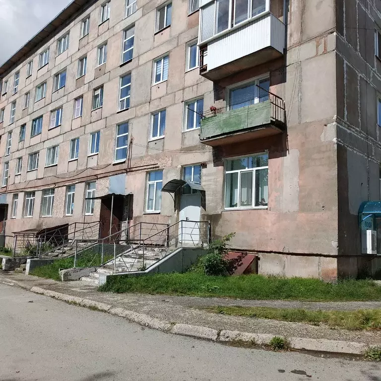 Продаётся 4-к квартира, 61.4 м - Фото 0
