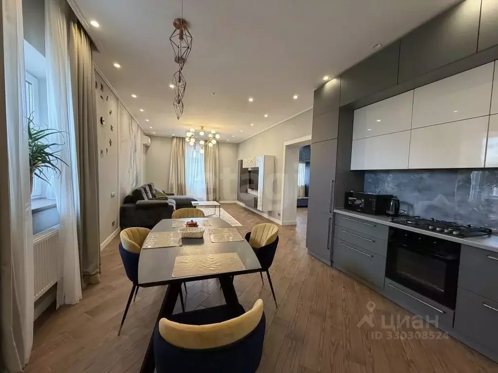 Дом в Крым, Черноморское пгт ул. Персиковая, 8 (192 м) - Фото 1