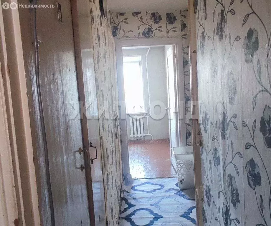 3-комнатная квартира: Абакан, улица Журавлёва, 7 (57 м) - Фото 1