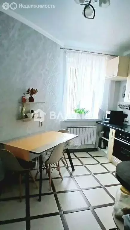 3-комнатная квартира: Стерлитамак, проспект Октября, 48 (76.2 м) - Фото 2