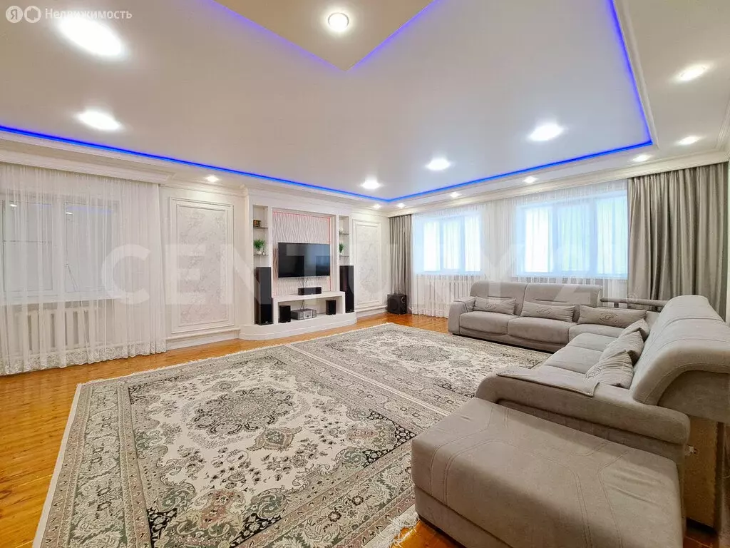 Дом в Махачкала, улица Гази Омарова, 46 (255 м) - Фото 0