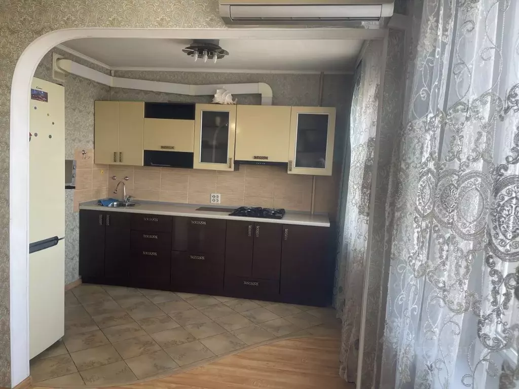 3-к кв. Астраханская область, Астрахань ул. Победы, 56 (64.3 м) - Фото 2