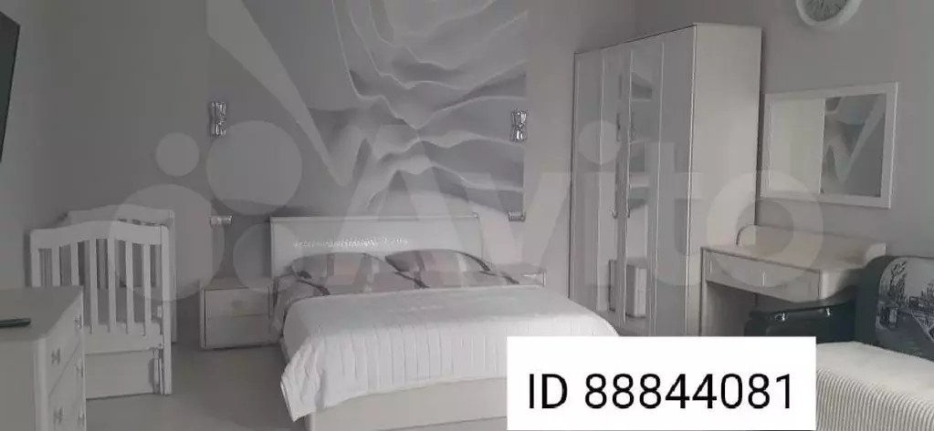 Комната 57 м, 2/2 эт. - Фото 1