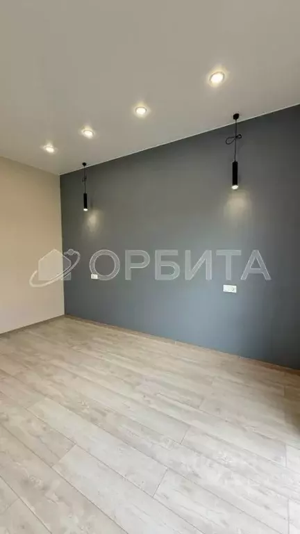 Дом в Тюменская область, Тюмень Велижанский тракт, 5-й км (107 м) - Фото 1