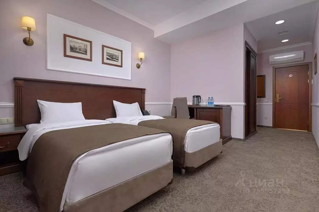 Комната Москва ул. Большая Дмитровка, 8С5 (20.0 м) - Фото 1