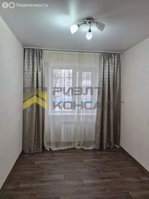 3-комнатная квартира: Омск, микрорайон Заозёрный, проспект Менделеева, ... - Фото 1