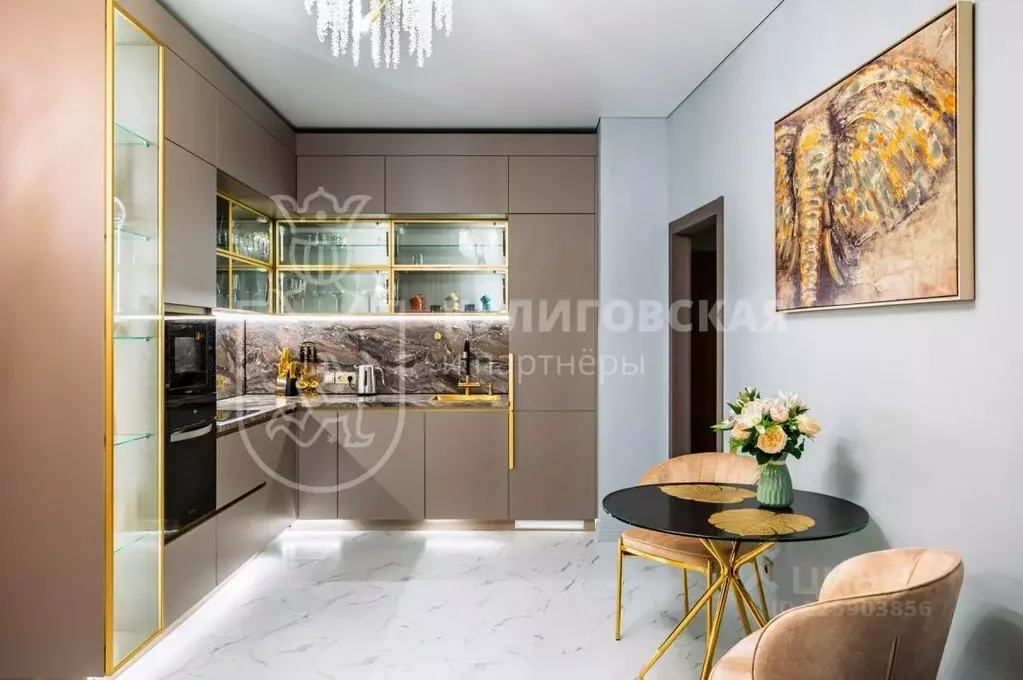 1-к кв. Свердловская область, Екатеринбург ул. Машинная, 1в/2 (53.0 м) - Фото 1