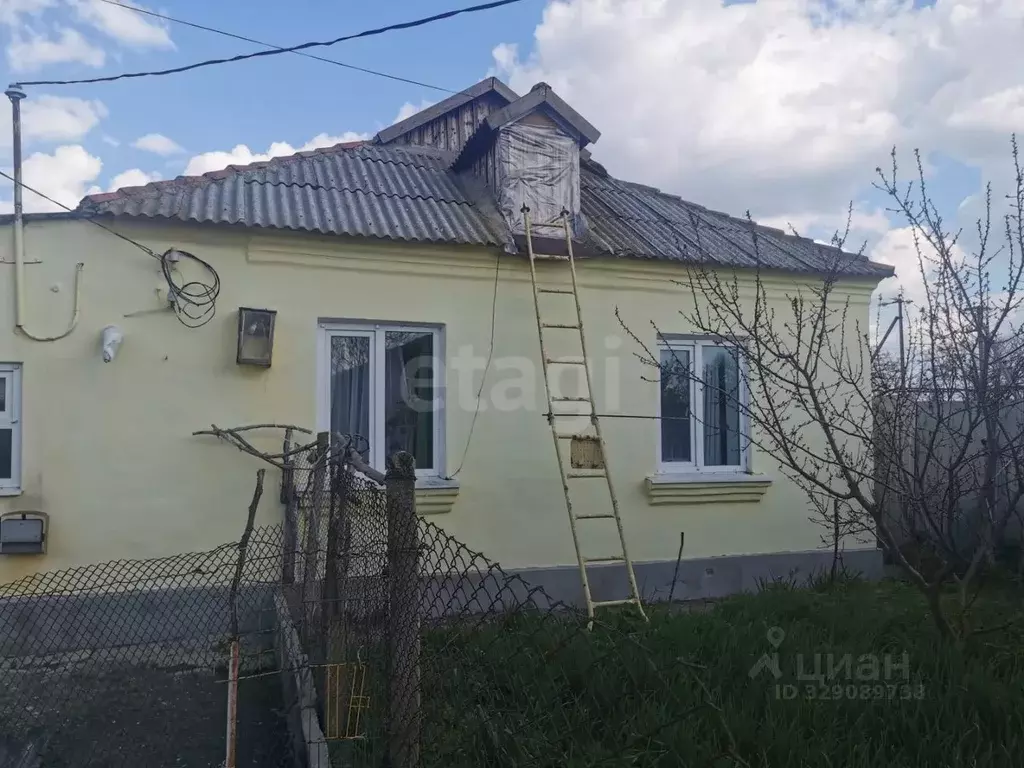 Дом в Крым, Кировское пгт ул. Фрунзе (80 м) - Фото 1
