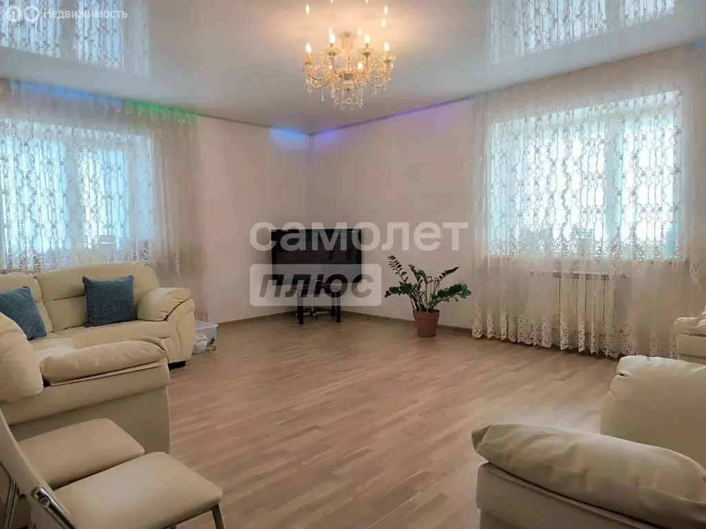 3-комнатная квартира: Омск, улица Перелёта, 18 (101.5 м) - Фото 0