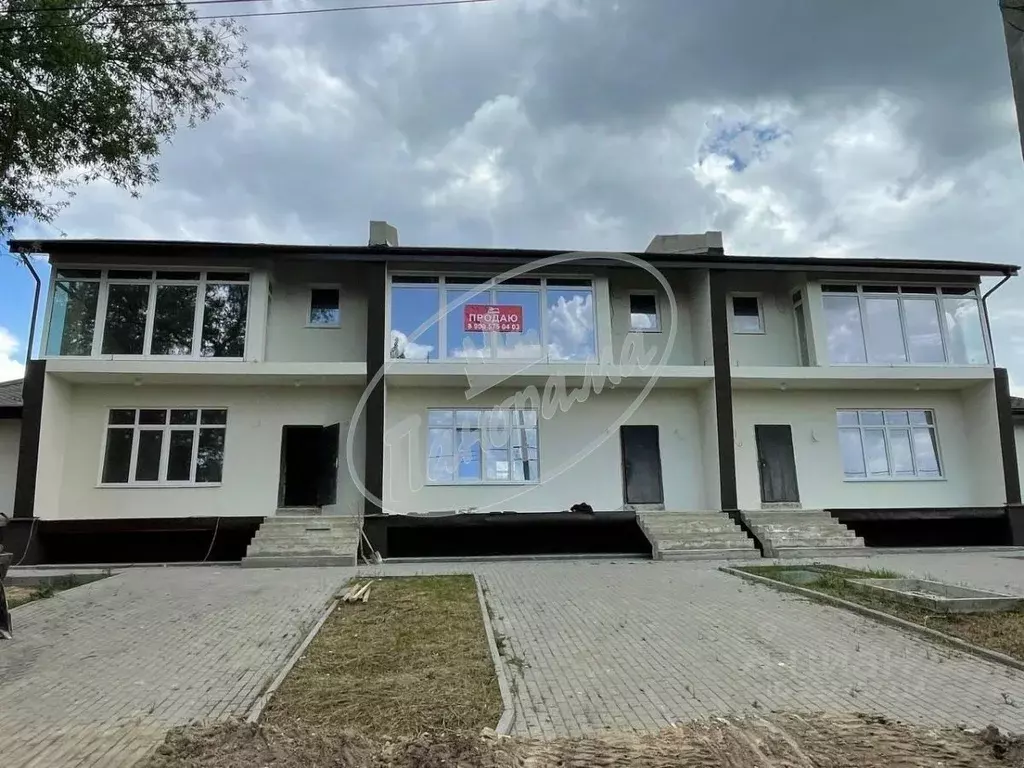 Таунхаус в Калужская область, Калуга городской округ, д. Желыбино ул. ... - Фото 1