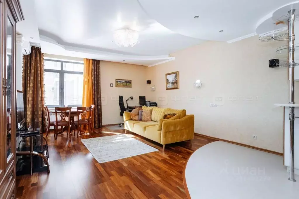 1-к кв. Татарстан, Казань ул. Толстого, 14А (65.6 м) - Фото 1