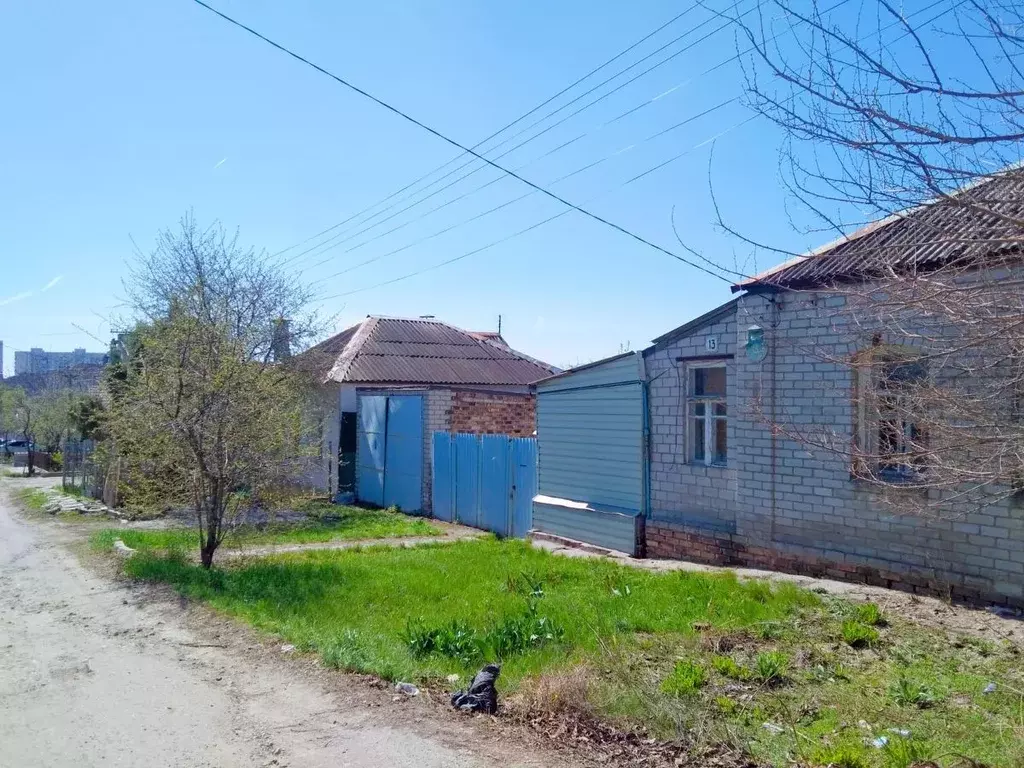 Дом в Волгоградская область, Волгоград Аэродромная ул., 13 (93 м) - Фото 1