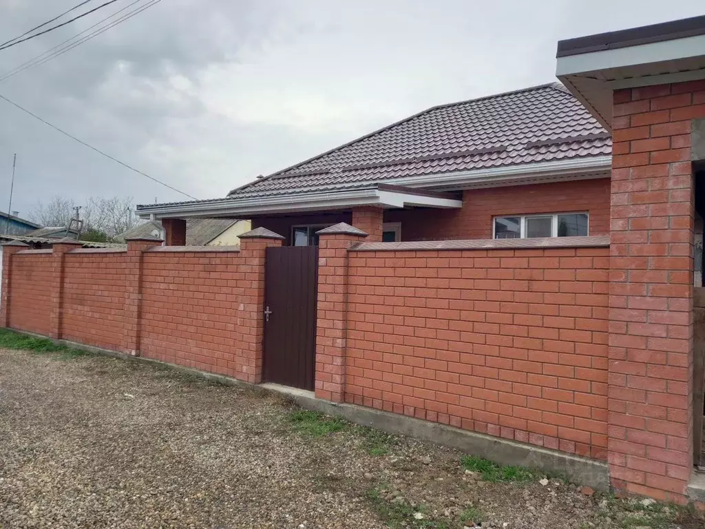 Дом в Краснодарский край, Приморско-Ахтарск Кубанская ул., 159 (72 м) - Фото 1