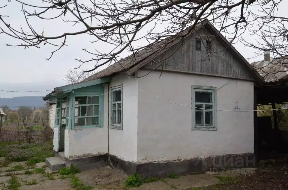 Дом в Крым, Белогорский район, с. Богатое ул. Калинина, 10 (45.0 м) - Фото 1