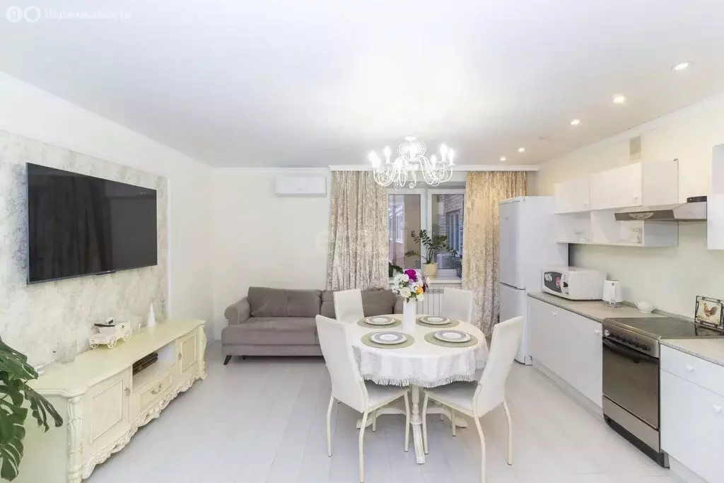 3-комнатная квартира: Тюмень, улица Восстания, 19к3 (88 м) - Фото 1