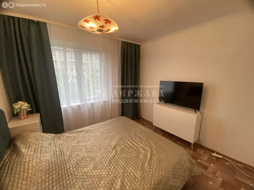 3-комнатная квартира: Кемерово, Космическая улица, 14А (46.9 м) - Фото 1