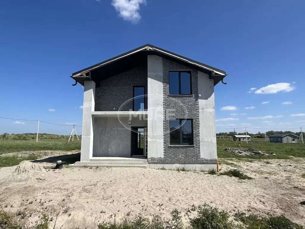 Дом в Калининградская область, Гурьевский муниципальный округ, пос. ... - Фото 1