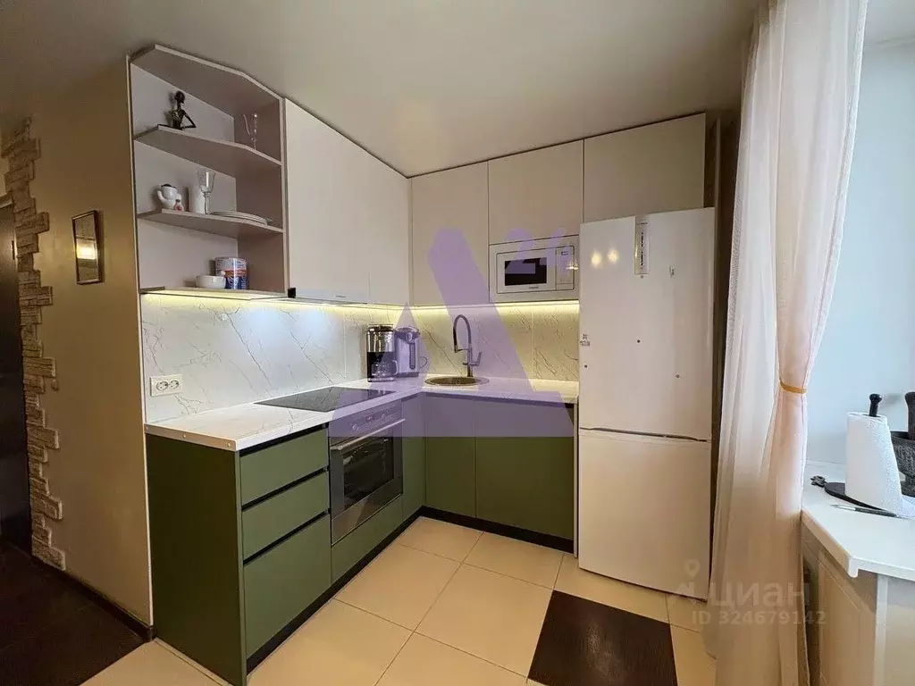 3-к кв. Алтайский край, Барнаул Лазурная ул., 51 (87.0 м) - Фото 1