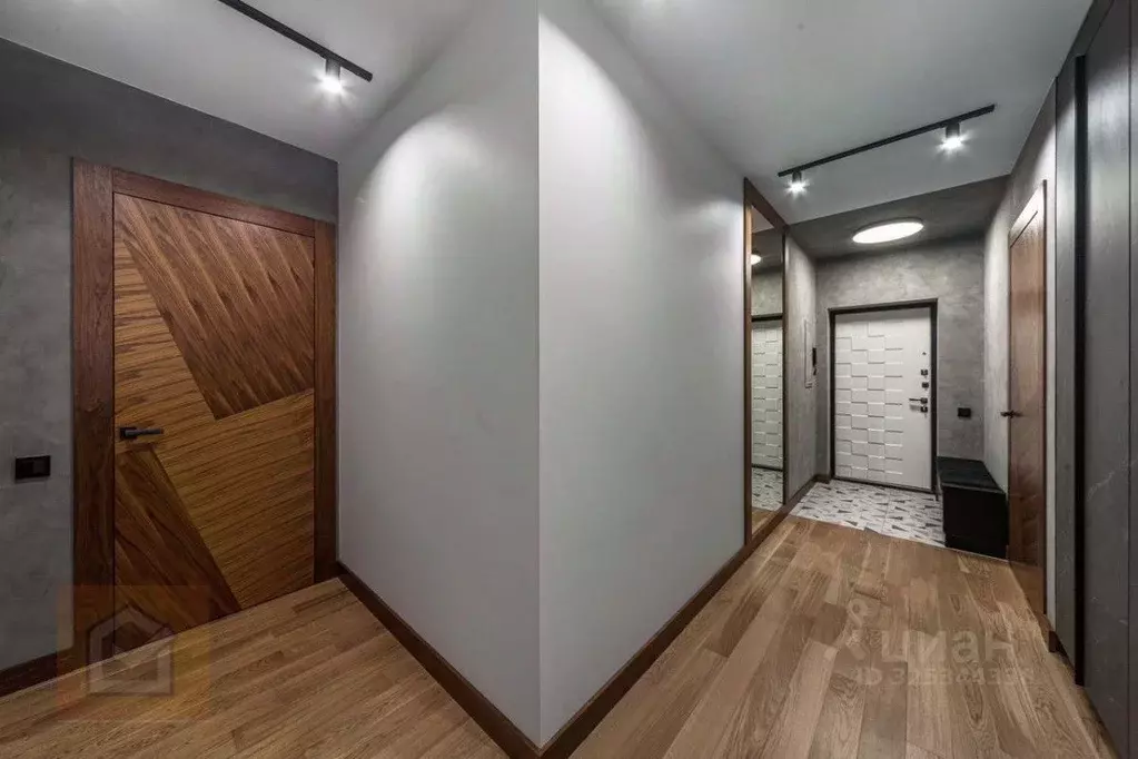 2-к кв. Севастополь ул. Колобова, 20 (67.6 м) - Фото 2