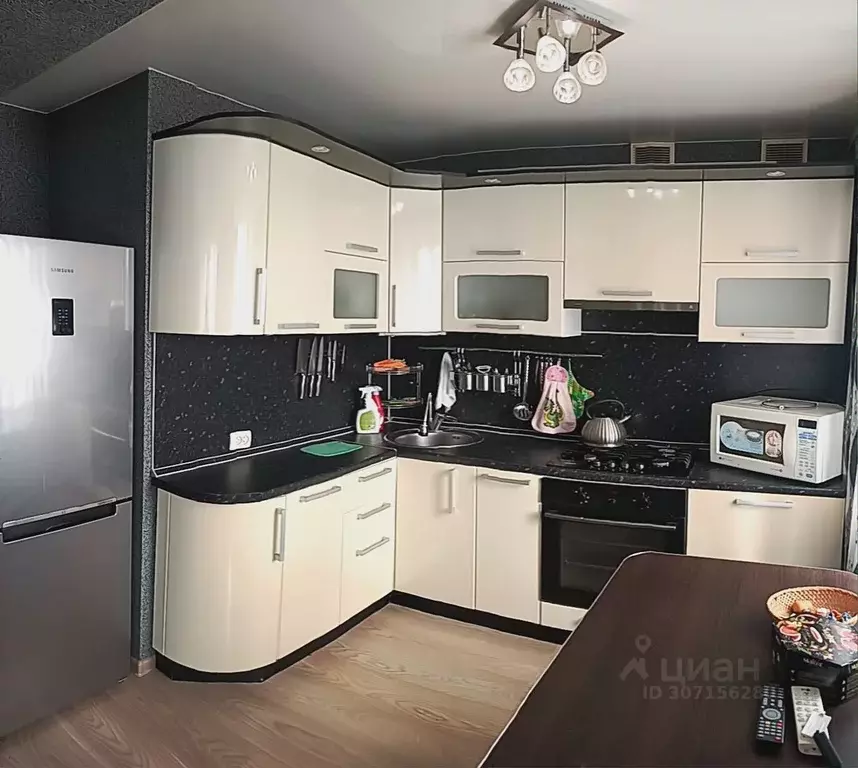 1-к кв. Тульская область, Новомосковск ул. Водопьянова, 10 (30.1 м) - Фото 1