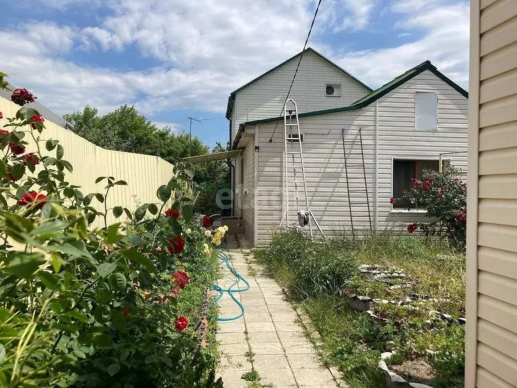 Дом в Белгородская область, Белгород пер. 1-й Карьерный, 10 (158 м) - Фото 1