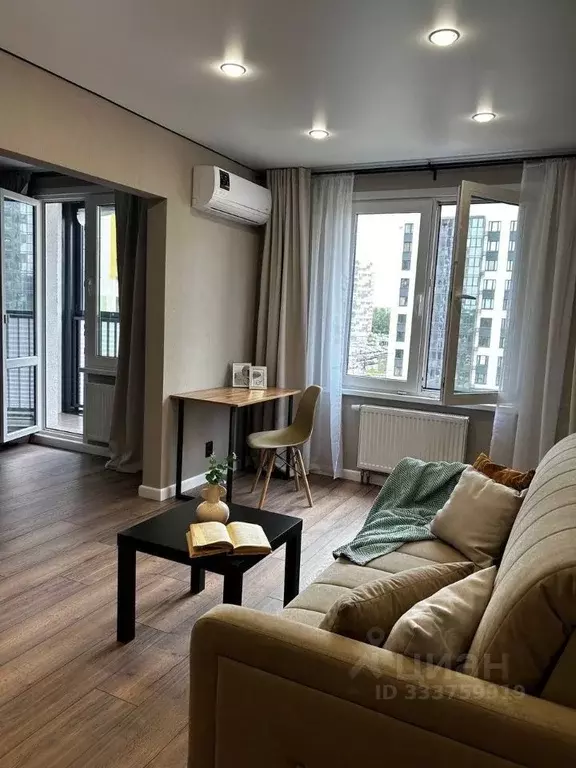 1-к кв. Татарстан, Казань ул. Александра Курынова, 5к1 (33.7 м) - Фото 2