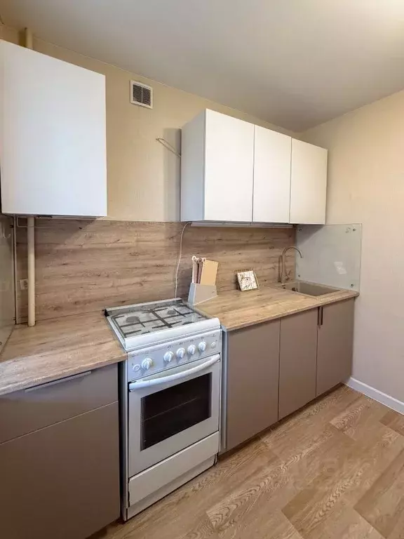 1-к кв. Челябинская область, Челябинск ул. Чайковского, 8 (30.5 м) - Фото 2