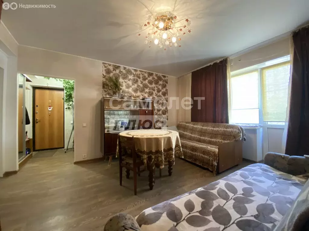 3-комнатная квартира: Волгоград, проспект имени В.И. Ленина, 66 (52 м) - Фото 1