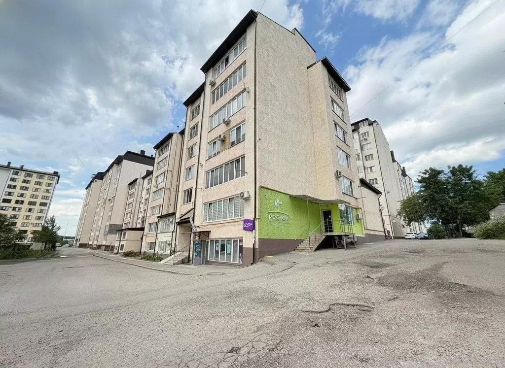 2-к кв. Кабардино-Балкария, Нальчик ул. Ватутина (71.0 м) - Фото 1