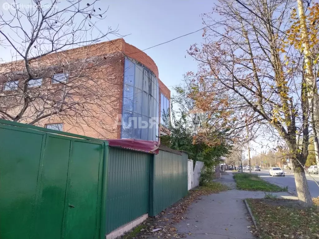 Дом в Ростовская область, Шахты (900 м) - Фото 1