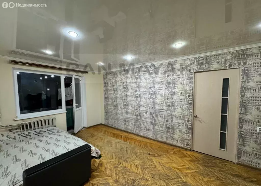 2-комнатная квартира: Майкоп, Краснооктябрьская улица, 1 (44.4 м) - Фото 0
