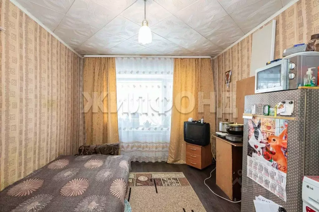 Комната Новосибирская область, Новосибирск ул. Аксенова, 11 (13.0 м) - Фото 0