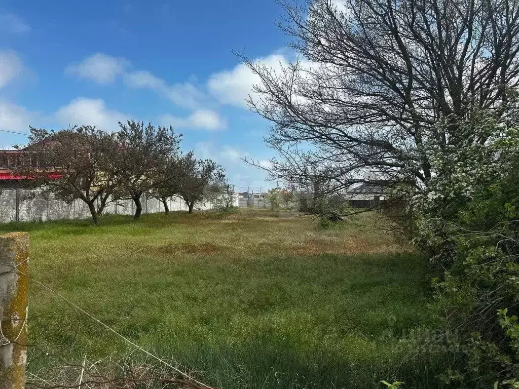 Участок в Крым, Сакский район, с. Уютное, Прибой СПК ул. Садовая, 13 ... - Фото 1