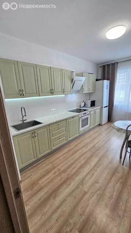 3-комнатная квартира: Екатеринбург, улица Академика Парина, 4/2 (80 м) - Фото 1
