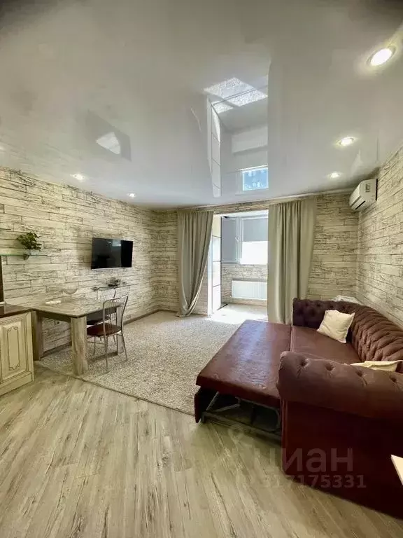 Студия Краснодарский край, Краснодар ул. Домбайская, 10/1к2 (30.0 м) - Фото 0