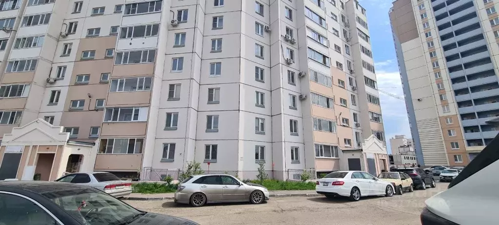 3-к кв. Омская область, Омск ул. 12 Декабря, 1 (77.5 м) - Фото 0