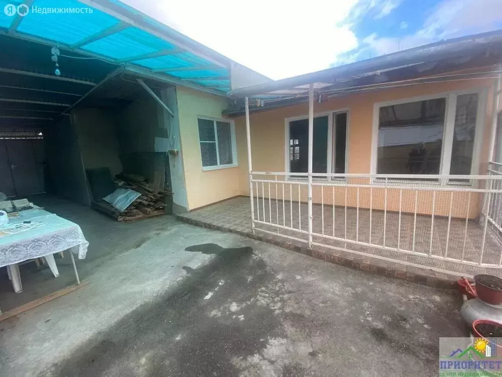 Дом в Кисловодск, улица Артёма (210 м) - Фото 1