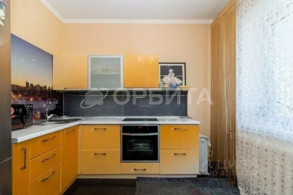 2-к кв. Тюменская область, Тюмень ул. Мельникайте, 125б (52.5 м) - Фото 0