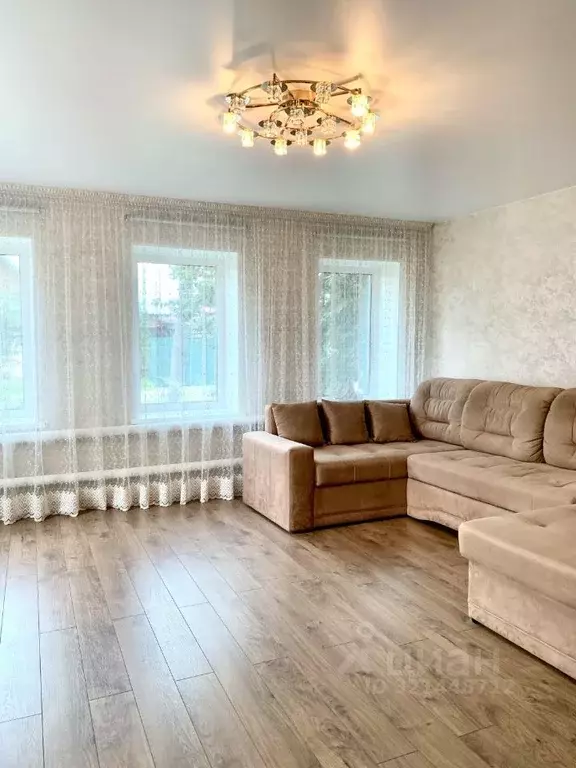 Дом в Омская область, Омск Черноморская ул., 54 (65 м) - Фото 1