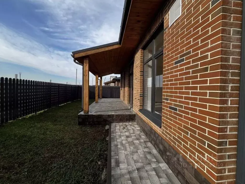 Дом в Краснодарский край, Краснодар ул. Геодезическая, 10 (97 м) - Фото 1