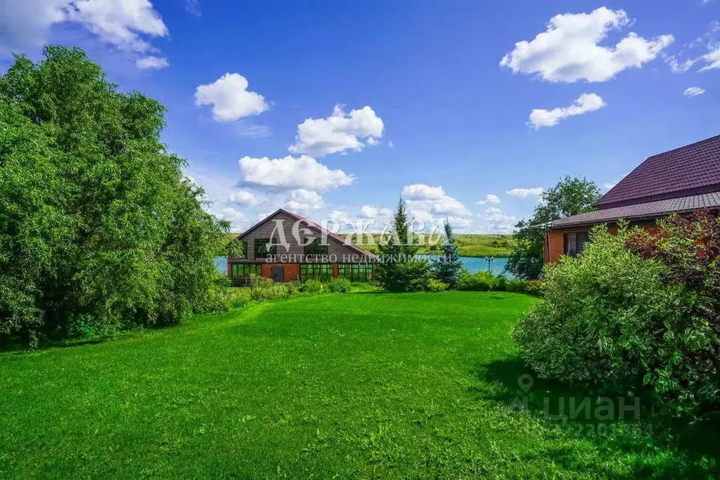 Коттедж в Белгородская область, Старооскольский городской округ, с. ... - Фото 1